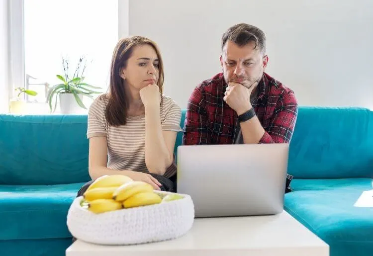 Online Couples Therapy: Navigating Relationships in the Digital Age