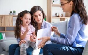 What Is The Meaning Of Family Therapist?